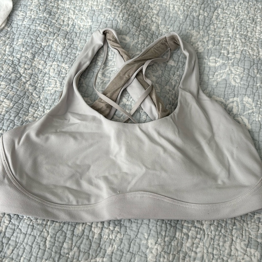 Lululemon white sports bra